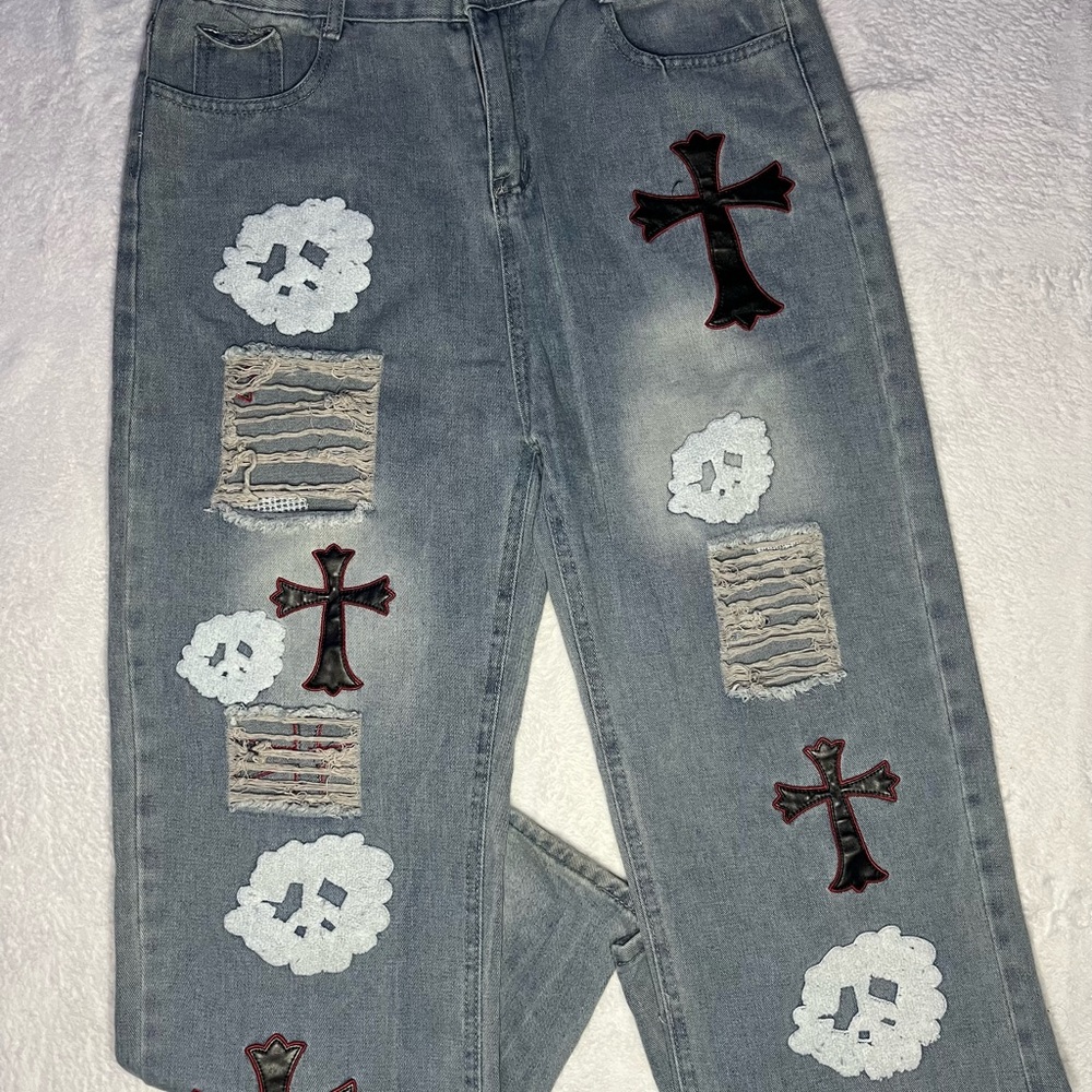 Stylish Gray Jeans with Cross and Skull Patches